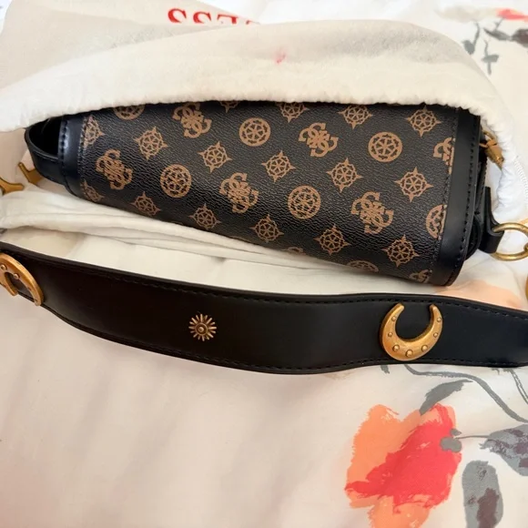 GUESS G Dream Flap Shoulder Bag - Picture 4 of 4